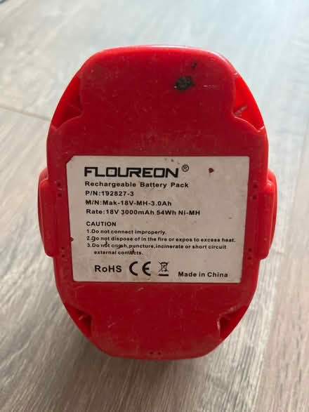 Photo of charger for this battery (Craigour EH17) #3