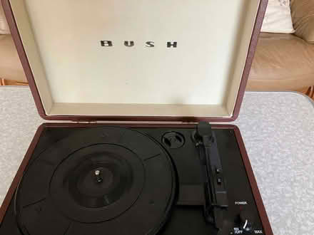 Photo of free Record Player (IP8) #3
