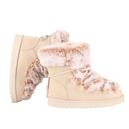 Photo of free brand new never worn size 6 (Moor Allerton LS17) #1