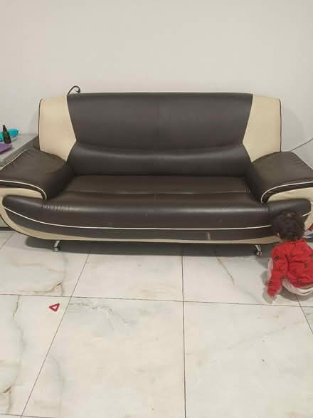 Photo of free Leather Sofa (Hounslow TW34) #1