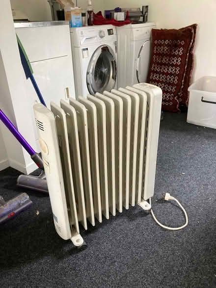 Photo of free Electric column heater (St Heliers) #1