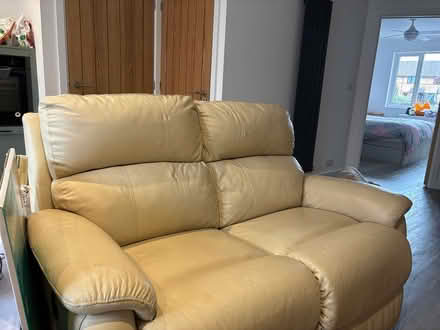 Photo of free Sofa (Ringwood Hampshire BH24) #1