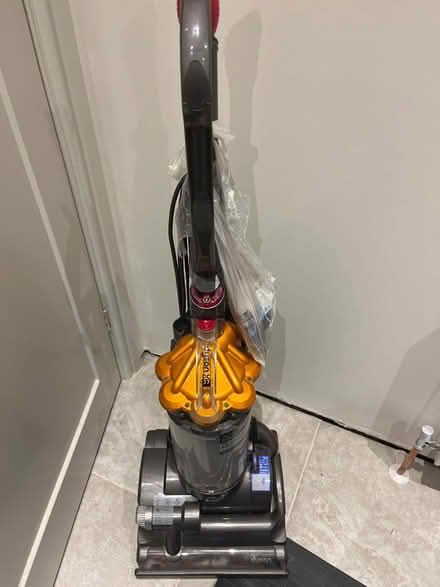 Photo of free Dyson vacuum (not working) (Harborne B17) #1