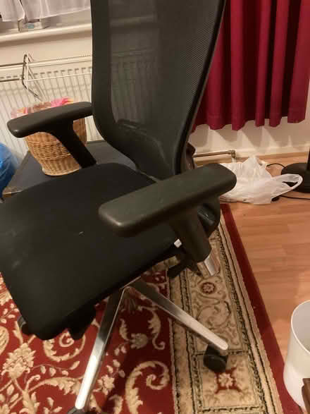 Photo of free office chair, high back (Maiden Erlegh Nature Reserve RG6) #2