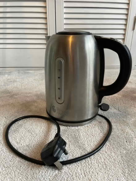 Photo of free Kettle (Eastern Green CV5) #1