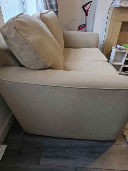 Photo of free Sofa (DE22) #4