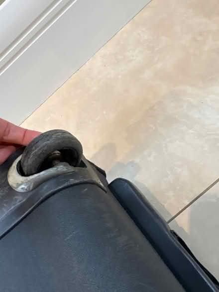 Photo of free Cabin size antler suitcase / wheels (Southfields SW19) #4