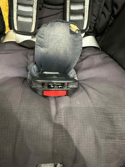Photo of free Car seat (OX11) #3