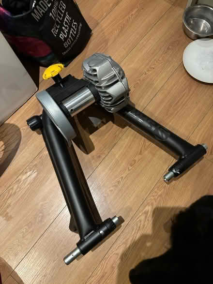 Photo of free Saris Fluid 2 - bike trainer (Homerton, E9) #1