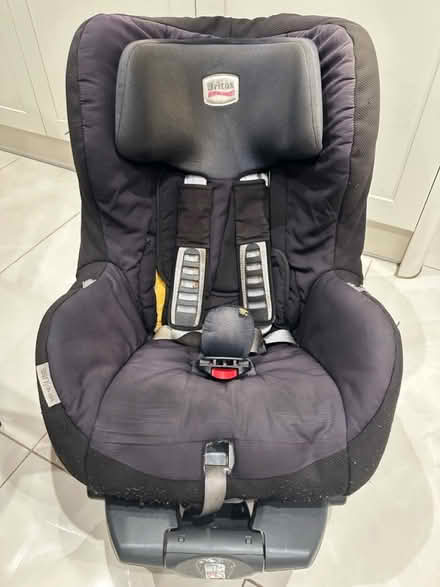Photo of free Car seat (OX11) #1