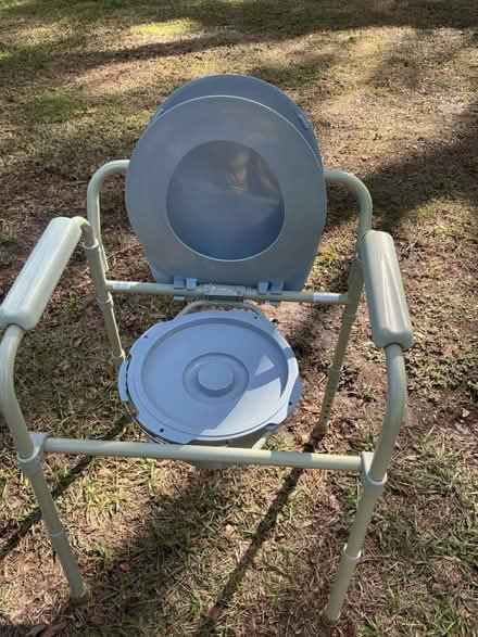 Photo of free Potty chaie (Lutz) #2