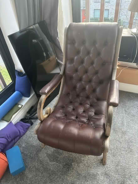 Photo of free A beautiful armchair (SM6 7AR) #1