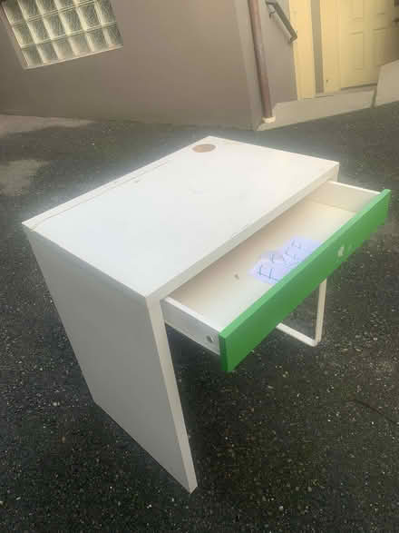 Photo of free IKEA desk (queen anne) #2