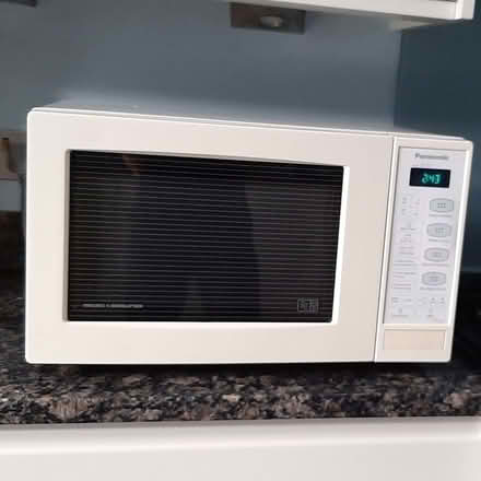 Photo of free Microwave (Fleetville AL1) #1