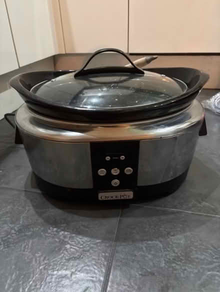 Photo of free Slow cooker (Win) #1