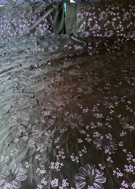 Photo of free King Size Doona Cover (Watanobbi) #1