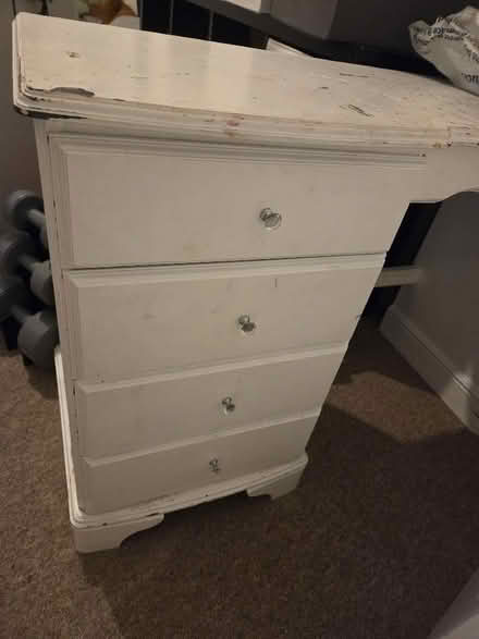 Photo of free Dressing table / art desk (Belvidere SY2) #2