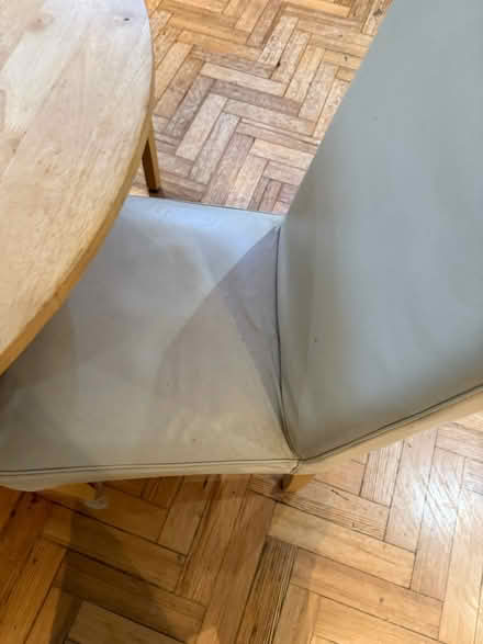 Photo of free Table round and 4 leather chairs (Enfield N13) #2