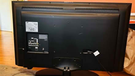 Photo of free Samsung 36” HDTV flatscreen (Redwood City) #3