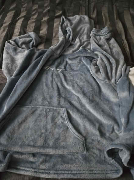 Photo of free Ladies size 24 hooded blue track suit brand new never warn (Princes End DY4) #2