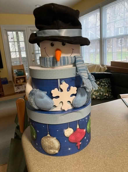 Photo of free Christmas "Wrapping" (East side of Columbia) #1