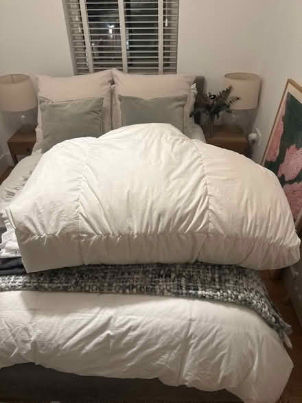 Photo of free King size duvet (Canonbury N1 2E) #1