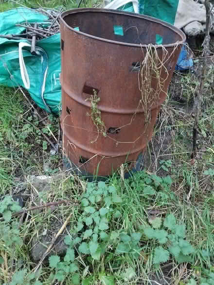 Photo of free Oil drum for burning (Smalley DE7) #1