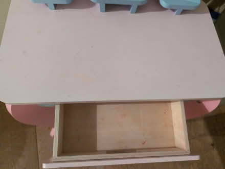 Photo of free Children's dressing table (Portchester PO16) #3