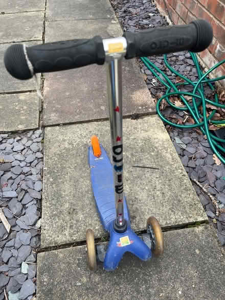 Photo of free Microscooter (Cheadle Hulme SK8) #2