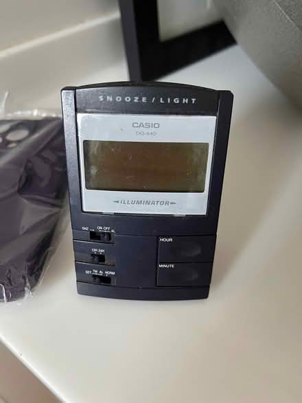 Photo of free iphone case, table clock (Newton) #1