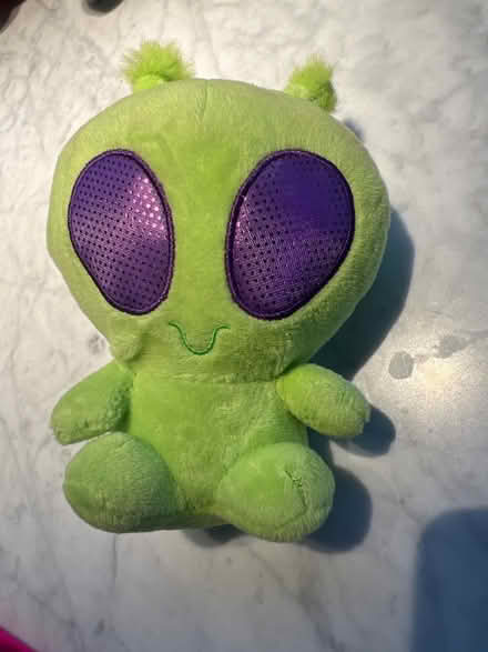 Photo of free Alien cuddly (SE24) #1