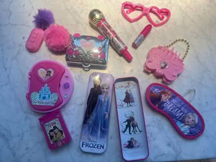Photo of free Assorted Princess items (SE24) #1