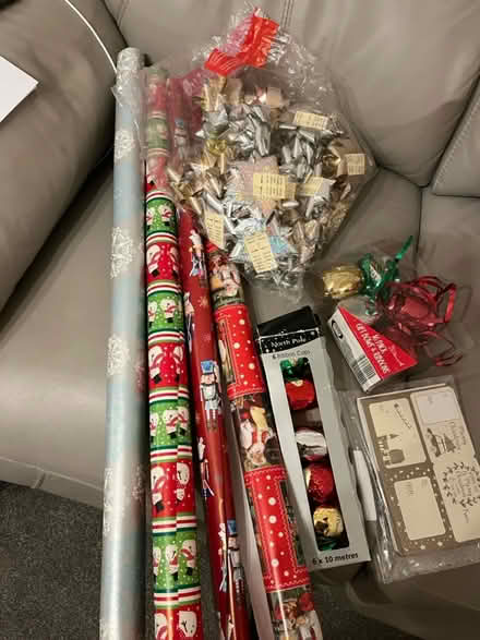 Photo of free Christmas gift wrap (SR6 Seaburn) #1