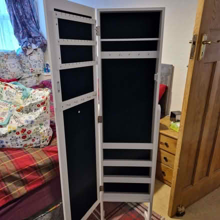 Photo of free Mirror and Jewellery Storage (Hangleton BN3) #3