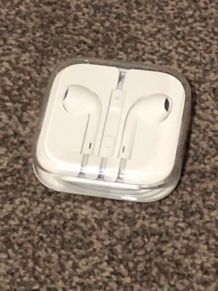 Photo of free Apple iPhone Earphones (3.5mm jack) (Leamington Spa (CV32)) #1