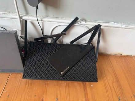 Photo of free WiFi router and extender (SW9 6LW) #1