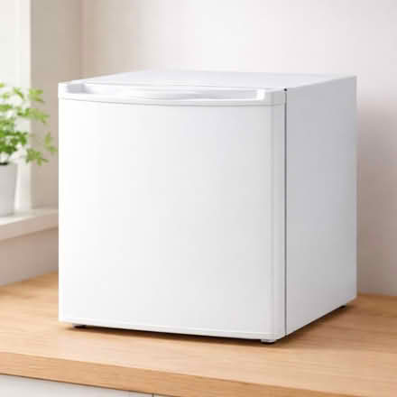 Photo of Table top fridge (Dagenham RM10) #1