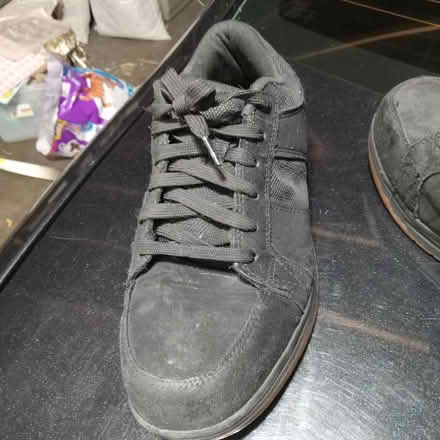 Photo of free Mens size 8.5 NON SLIP work shoes (Juan Tabo and Central) #2