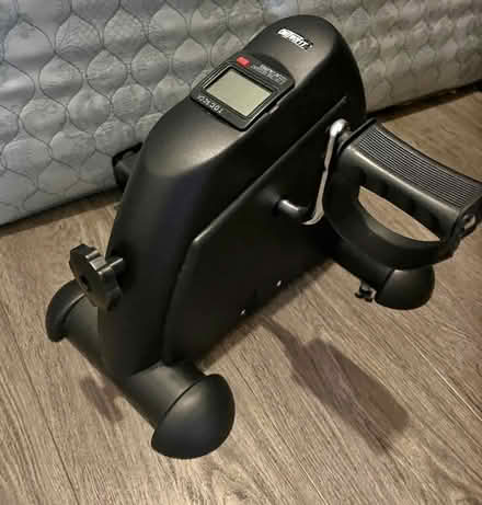 Photo of Mini Exercise Pedal Bike (Erin Mills) #3