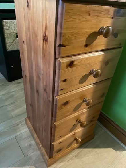 Photo of free 5-drawer pine chest of drawers (Hockley SS5) #1