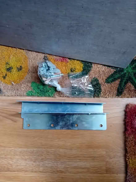 Photo of free Office desk (Walkden M28) #2