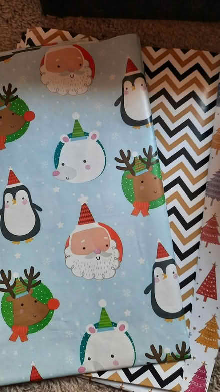Photo of free last minute Christmas wrapping + (Wrexham LL13) #3