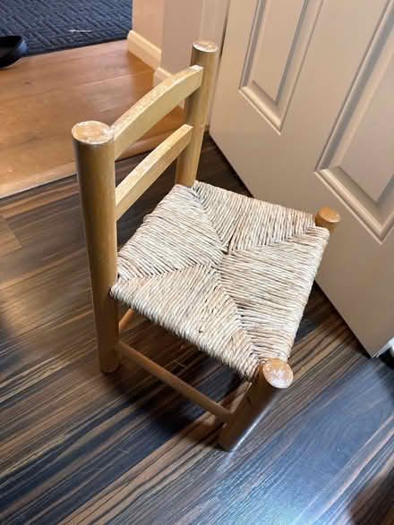 Photo of free small children’s chair (Ware SG12) #1