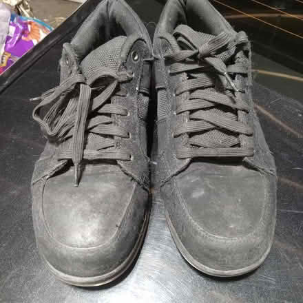 Photo of free Mens size 8.5 NON SLIP work shoes (Juan Tabo and Central) #1