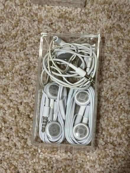 Photo of free Earphones/Earbuds for Older Devices (Norbeck and Layhill Roads) #2