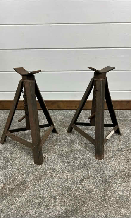 Photo of Axle stands (CM2) #1