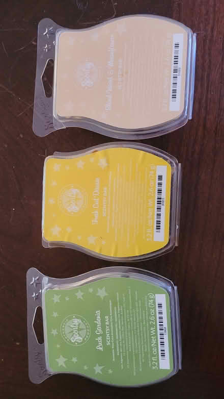 Photo of free Wax melt bars (Cape St. Claire) #1
