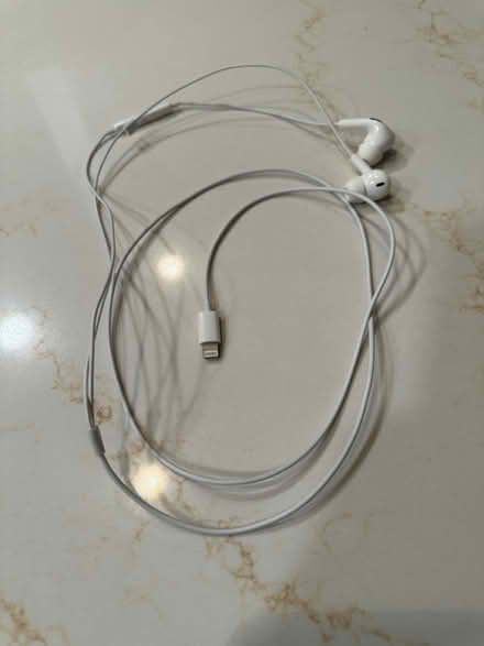Photo of free Headphones (UWS (W. 85th & Riverside Dr.)) #2