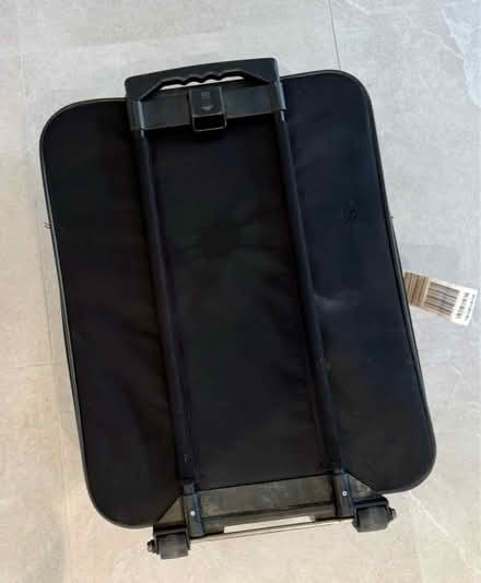 Photo of free 🧳Large Black Suitcase with wheels (Chipping Barnet EN5) #3