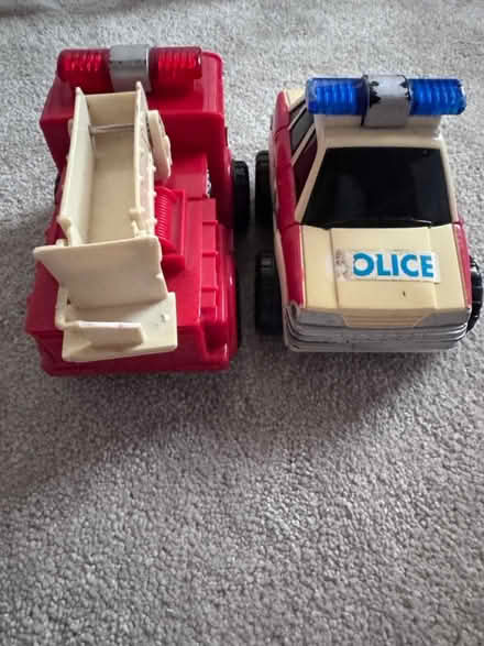 Photo of free Toy police car and fire engine (GL3) #1